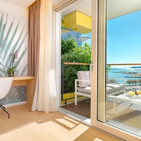 Amphora's Garden Szálloda