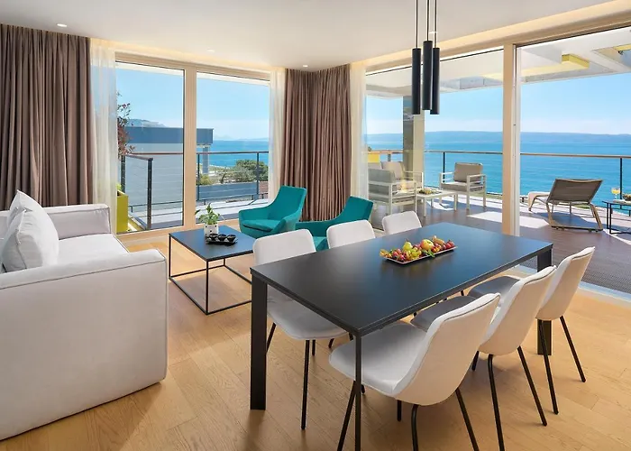 Amphora's Garden Split