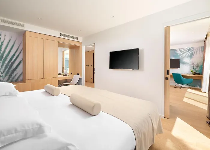 Отель Amphora's Garden 5*