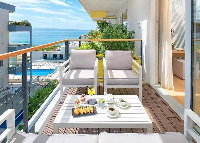 Отель Amphora's Garden