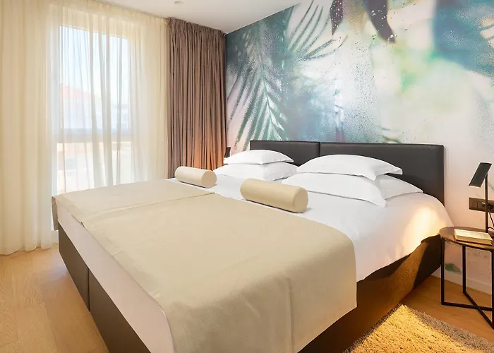 Отель Amphora's Garden 5*