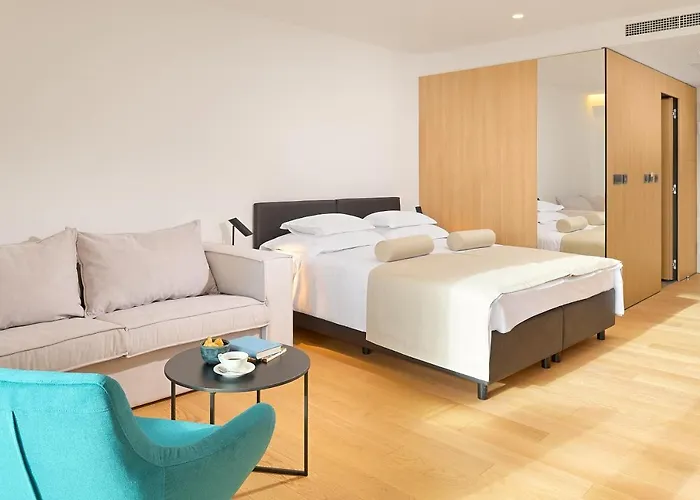 Amphora's Garden 5* Сплит