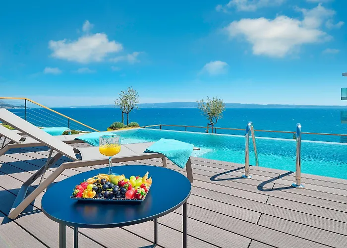 Отель Amphora's Garden 5*